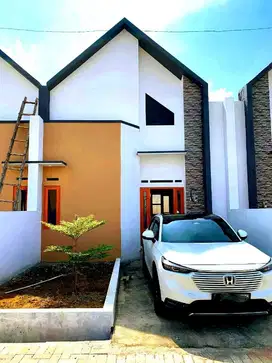 SEWA □ Rumah Cantik Baru  Nyaman Cluster Kudu Solo Baru