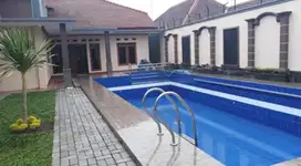 Rumah mewah ada kolam renang di dinoyo telogomas dekat kampus UB UNMUH