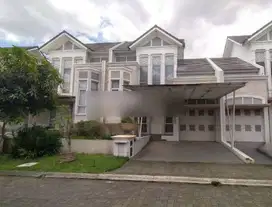 Rumah 2 Lantai Greenwich cluster whitsand bsd city