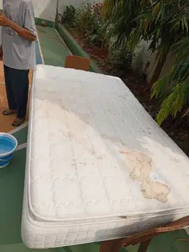 Jasa cuci kasur springbed sofa karpet jok mobil dll