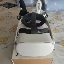 Meta Oculus Quest 2 128 gb + Accessories