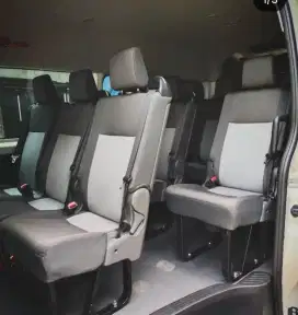 Jok Orisinil Hiace Premio bekas 3 baris