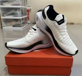 Nike infinity Run 4