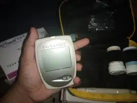 Alat tes gula darah kolesterol dan asam urat