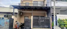 Kanopi baja ringan