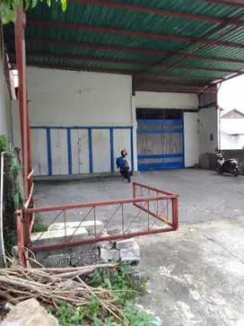 Dijual gudang jln raya Kedungmundu prospek bisa sebagian jadi kos anak