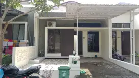 Disewakan rumah 2 kamar 1 kamar mandi