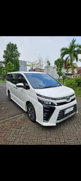Toyota Voxy 2017 Bensin