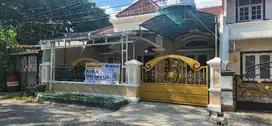 RUMAH SATU LANTAI EMPAT KAMAR DI TENGAH KOTA
