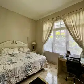 Dijual Rumah Open Space 230m2 di Lembah Cinere Indah