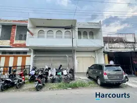 Disewakan ruang usaha berikut rumah tinggal  dekat pasar Gede, Solo