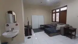 Disewakan Rumah untuk Ruang kantor di Kebayoran Baru Jakarta Selatan