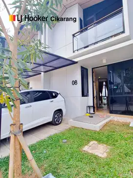 Disewakan Rumah di Uptown Estate Lippo Cikarang - Bagus Siap Huni