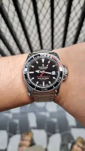Tudor Hydronaut II 41mm Black/Red dive watch Automatic