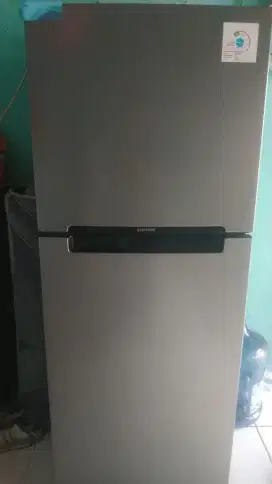 kulkas 2pintu merek samsung