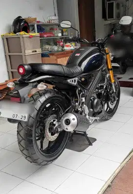 Yamaha xsr 155cc hitam jual cepat nego tipis aja