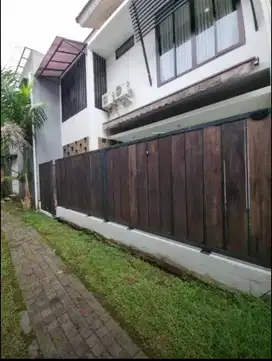rumah bagus siap disewakan di area  bintaro dalam cluster