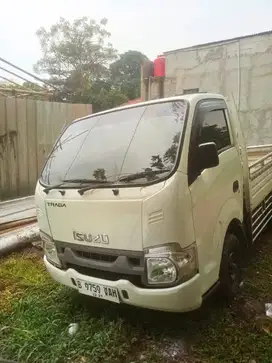 Isuzu Traga (2022)