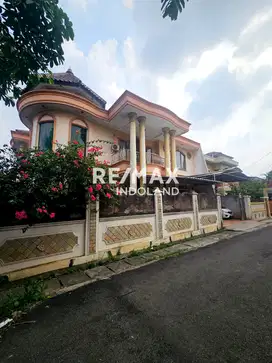 MURAH RUMAH 2 LANTAI SIAP HUNI DI KAV DKI MERUYA UTARA JAKARTA BARAT