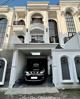 JUAL RUMAH MEWAH 4 LANTAI SIAP HUNI DI PERMATA 2 RESIDENCE JAGAKARSA