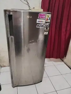 Kulkas LG , bekas minus tidak ada tutup flizer nya bisa nego