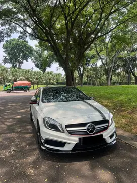 Mercedes A45 AMG