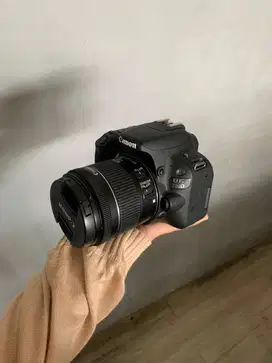 KAMERA CANON 200D + KIT IS STM KODE ICK 1081