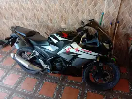 DIJUAL CBR 150 R 2015