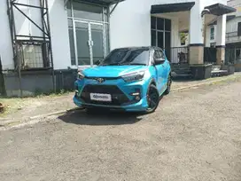 Like New - TOYOTA RAIZE 1.0 GR SPORT TWO TONE BENSIN A/T 2022 BIRU