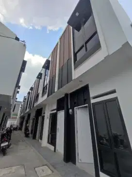 Di Jual Rumah Bagus  di Srikaya  Matraman