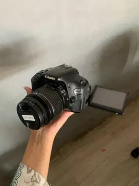 KAMERA CANON 600D + KIT