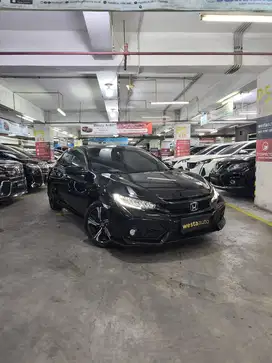 Honda Civic HB E 1.5 AT Hatchback 2019 Like New 2020 RS