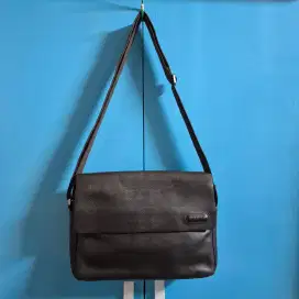 Tas selempang Bally