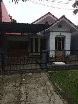 DISEWAKAN RUMAH SIAP HUNI BARU RENOV ANTAPANI BANDUNG