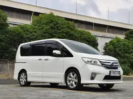 Nissan Serena 2013