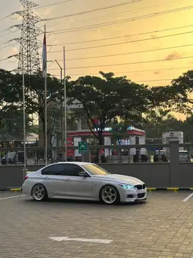 BMW F30 320i Sport 2016 FULL MODS