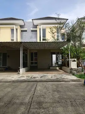 Disewakan Rumah 2 Lantai dalam Cluster Adara, Harapan Indah 2 - Bekasi