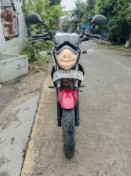 Yamaha Vixion tahun 2010. Kondisi mulus dan terawat