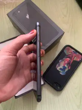 Iphone 8 64GB Hitam