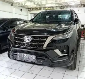 All New FORTUNER GR 2.8 AT 2022 LowKM 28rb RECORD TOYOTA BANDUNG