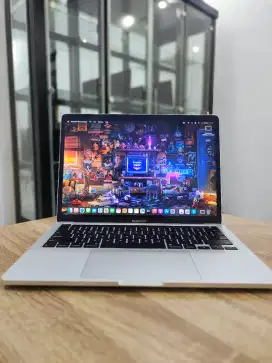 Macbook Pro 2020 i5 32/1 TB CTO