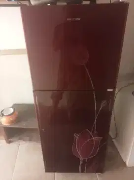 Kulkas dua pintu Polytron