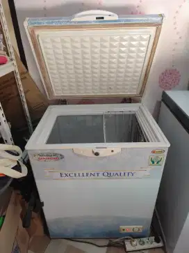 Freezer bekas 210L