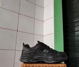 Skechers safety size 45 original