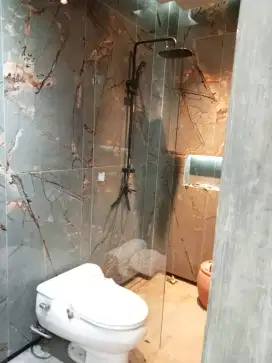 PEMASANGAN KACA SEKAT KAMAR MANDI MURAH