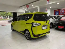 TOYOTA SIENTA V 1.5 AT 2020 SPESIAL EDITION!
