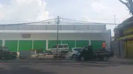 Ruko strategis Jl Panglima Sudirman Tuban ramai dan padat penduduk