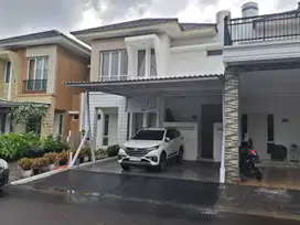 Rumah 2 Lantai di Water Spring Grand Wisata, 3M Nego, Siap Huni