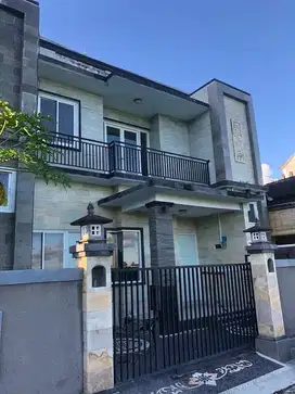 Rumah 2 Lantai di Cekomaria Denpasar