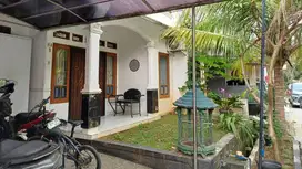 Di jual rumah dalam perumahan di tole iskandar sukmajaya depok